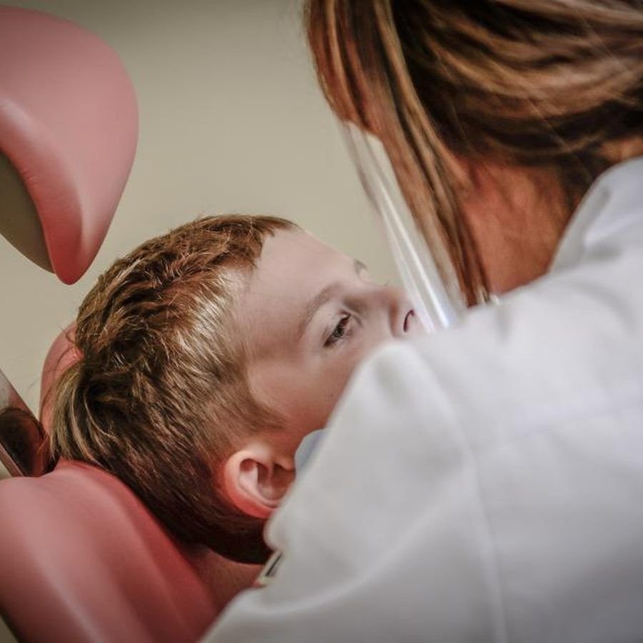 Control dental a un niño