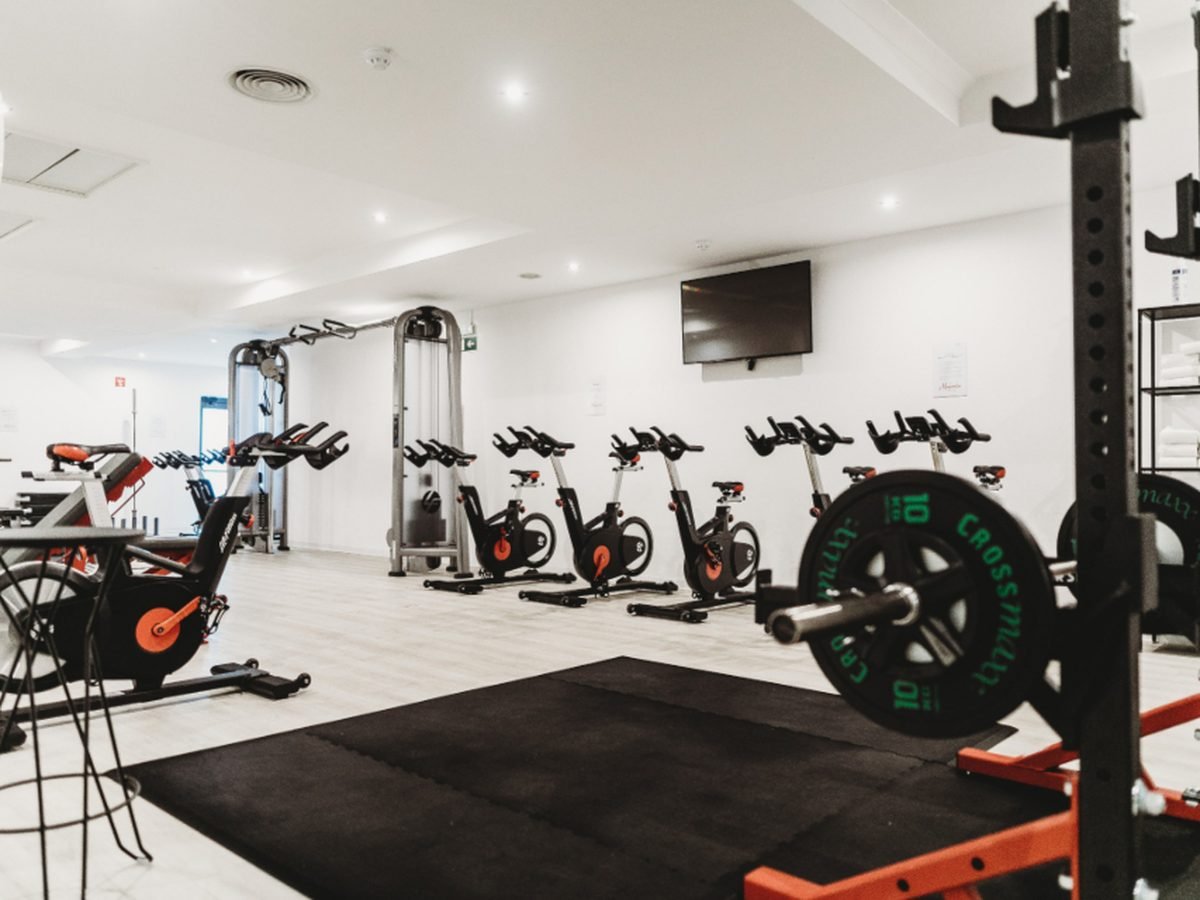 Sala de entrenamiento del gimnasio