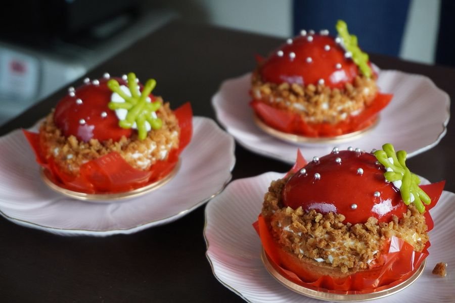Postres individuales de mousse de frutos rojos